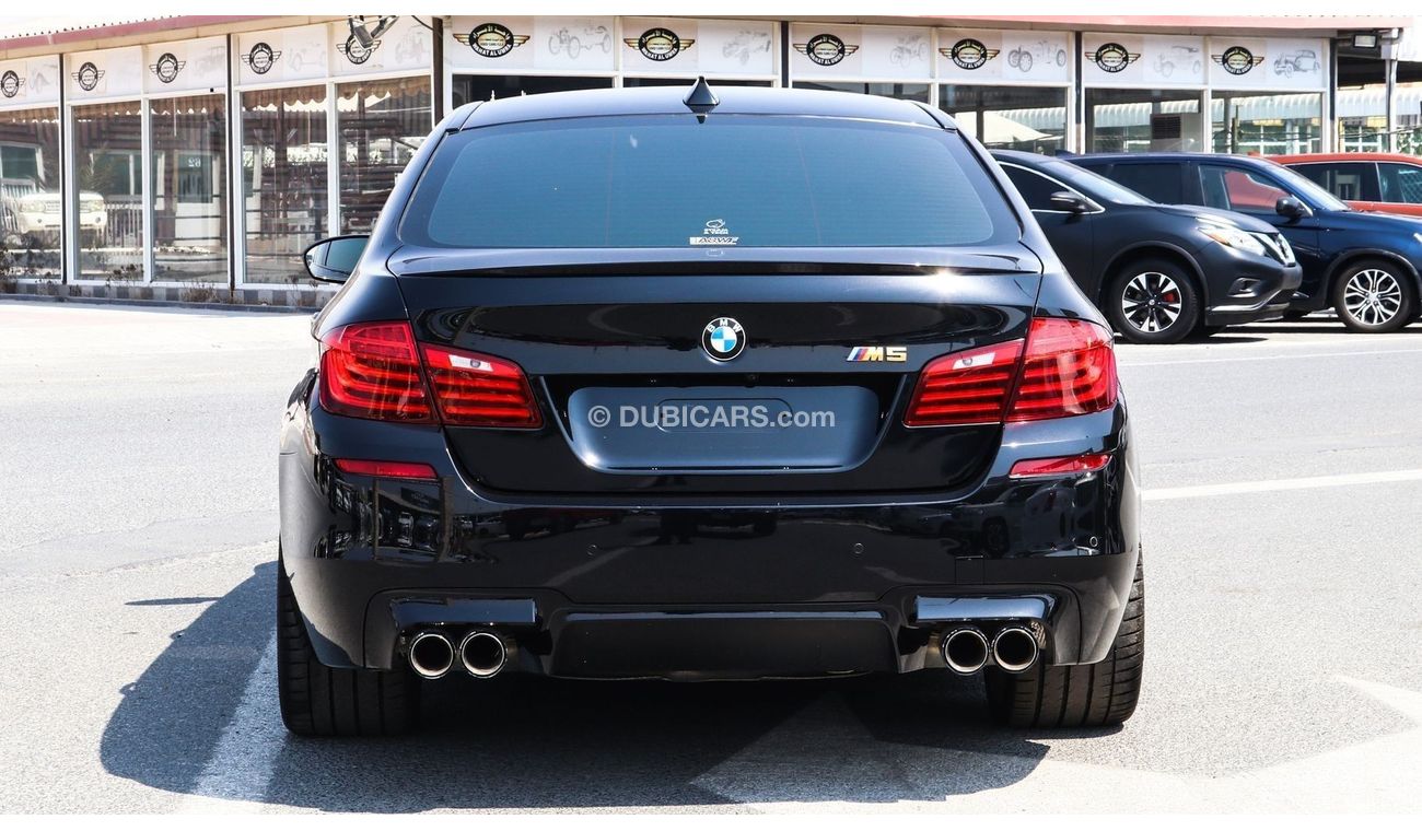 BMW M5 BLACK EDITION