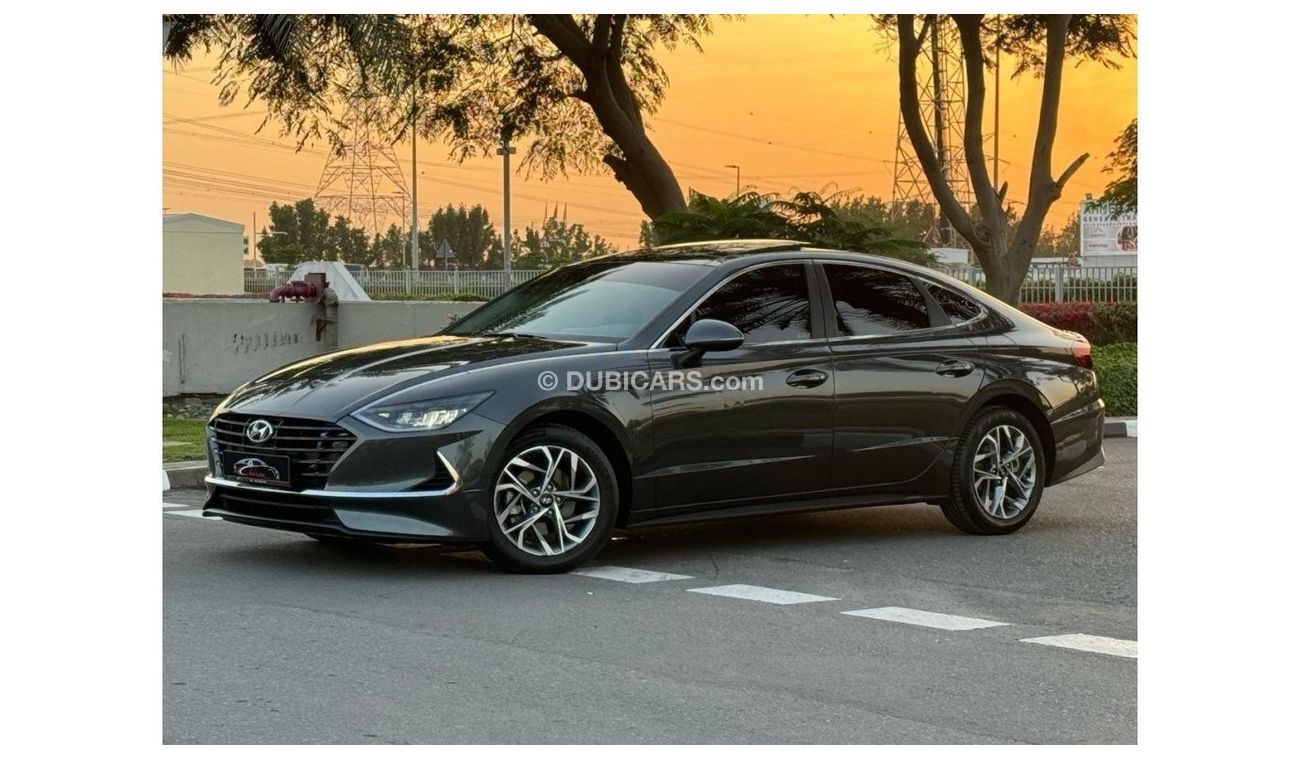 Hyundai Sonata HYUNDAI SONATA 2020 GCC 2.5L FULL OPTIONS UNDER WARRANTY WITH AGENCY SERVICE CONTRAC