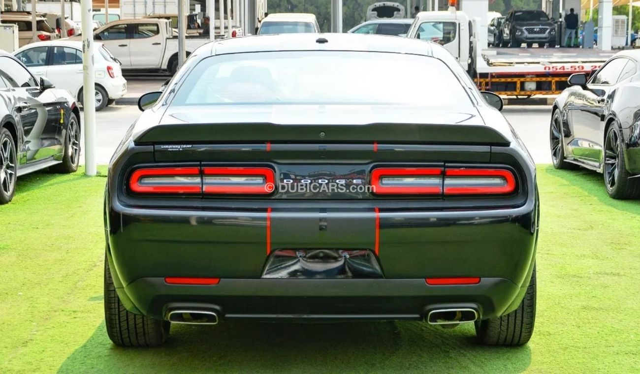 Dodge Challenger