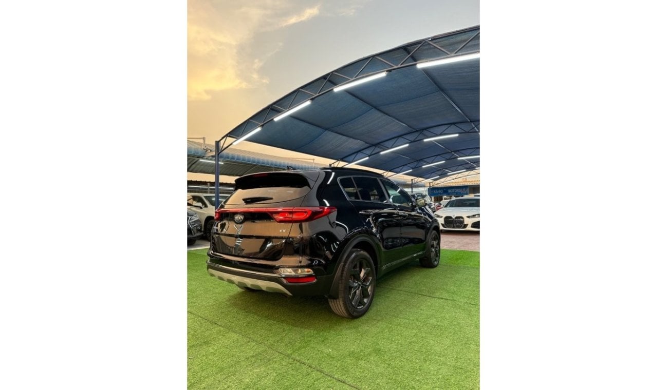 Kia Sportage EX Top Kia Sportage 2021 года с объёмом двигателя 2.4 на панораме беспроводная зарядка бесключевой д