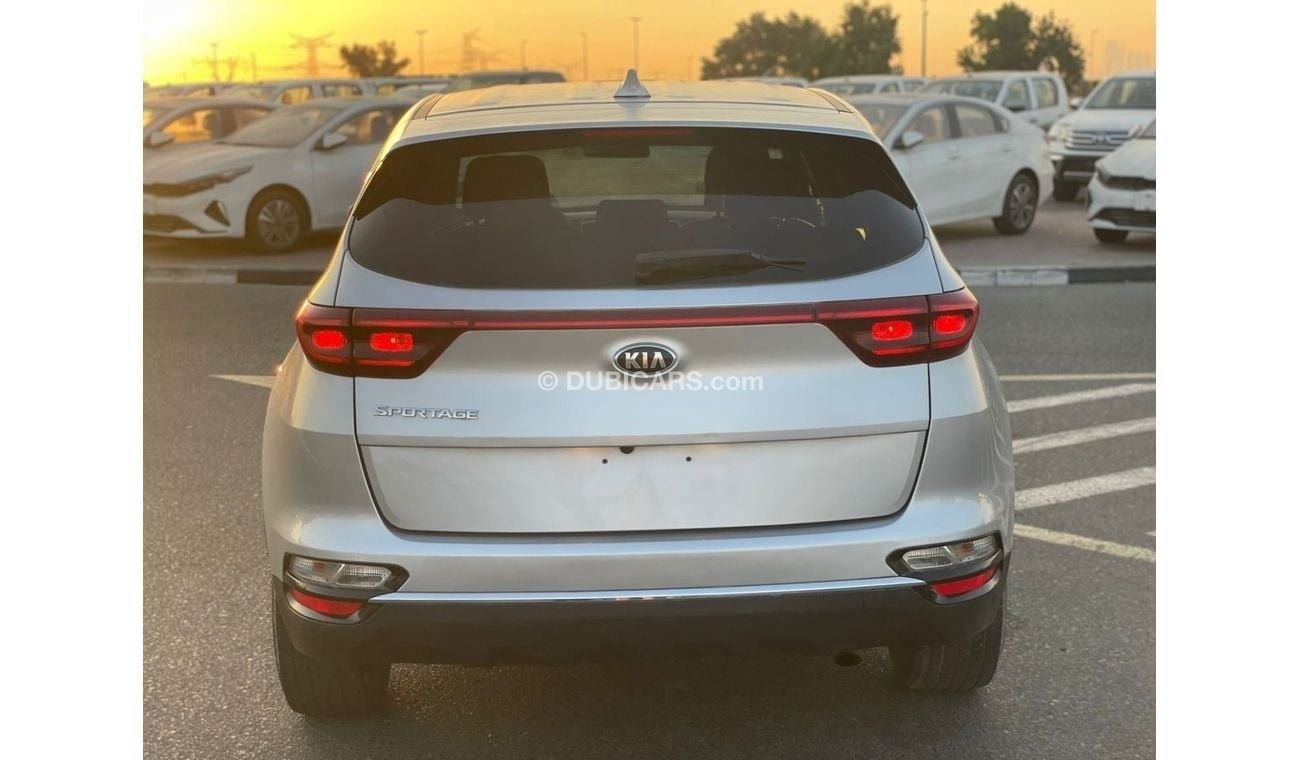 كيا سبورتيج 2021 Kia Sportage 2.4L V4 MidOption+ - AWD 4x4 - Apple & Android Play Full Serviced - 56000 mileage