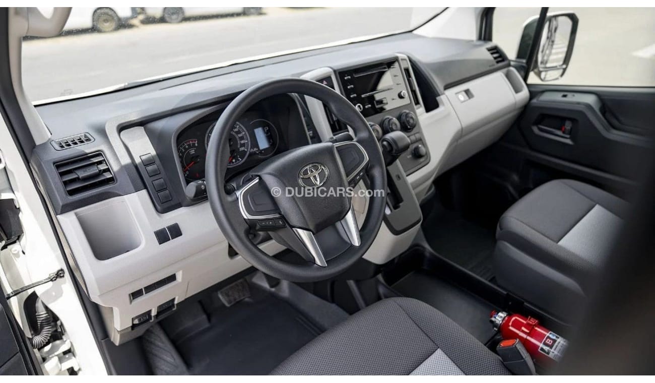 تويوتا هاياس toyota hiace 2023 3.5l petrol hiroof gcc auto