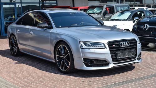 Audi S8