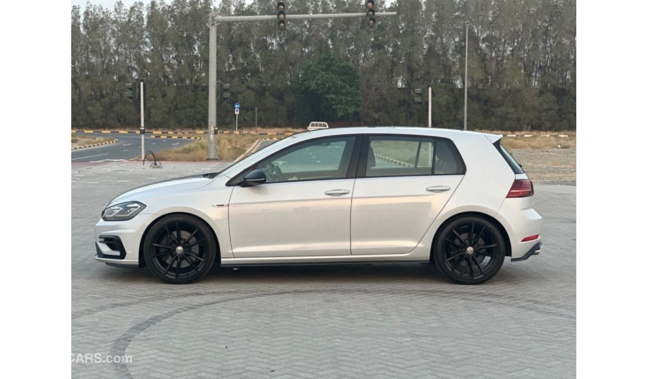 Volkswagen Golf MODEL 2018 GCC CAR PERFECT CONDITION INSIDE AND OUTSIDE FULL OPTION PANORAMIC ROOF LEATHER SEATS ORI