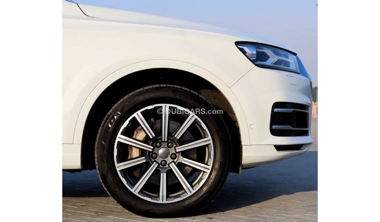 أودي Q7 55 TFSI quattro 3.0L Audi Q7 45 TFSI quattro 2017 , GCC, accident-free, in excellent condition