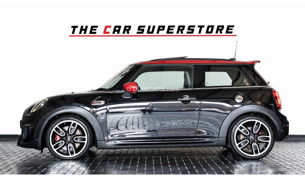 ميني جون كوبر كوبيه 2020-MINI COOPER JCW 3 DOORS F56-GCC-SERVICE HISTORY FULL WITH MINI-1 YEAR WARRANTY