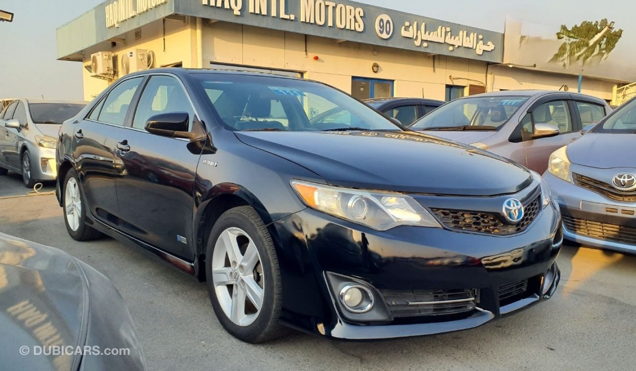 Toyota Camry SE Fresh Import Hybrid