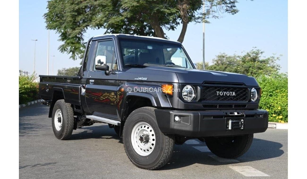 تويوتا لاند كروزر بيك آب 2025 TOYOTA LAND CRUISER 79 SINGLE CAB DLX V6 4.0L PETROL 4WD AUTOMATIC