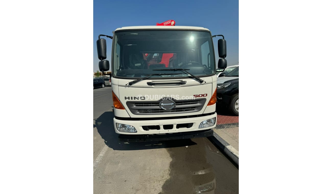 Hino 500 HINO 500 SERIES 1221 with cargo box and winch 5.8 Tons Diesel manual Zero KM