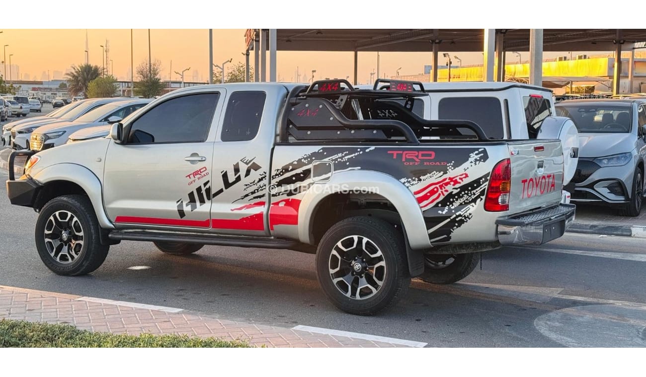 Toyota Hilux SMART CAB | PREMIUM SPORTS BAR | 2007 | RHD | 3.0L DIESEL ENGINE | MANUAL TRANSMISSION