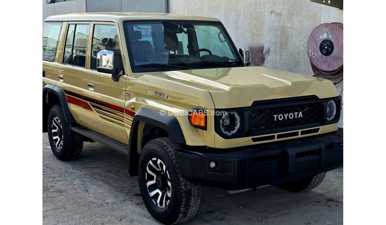 تويوتا لاند كروزر 70 40 years edition winch diff lock zero km