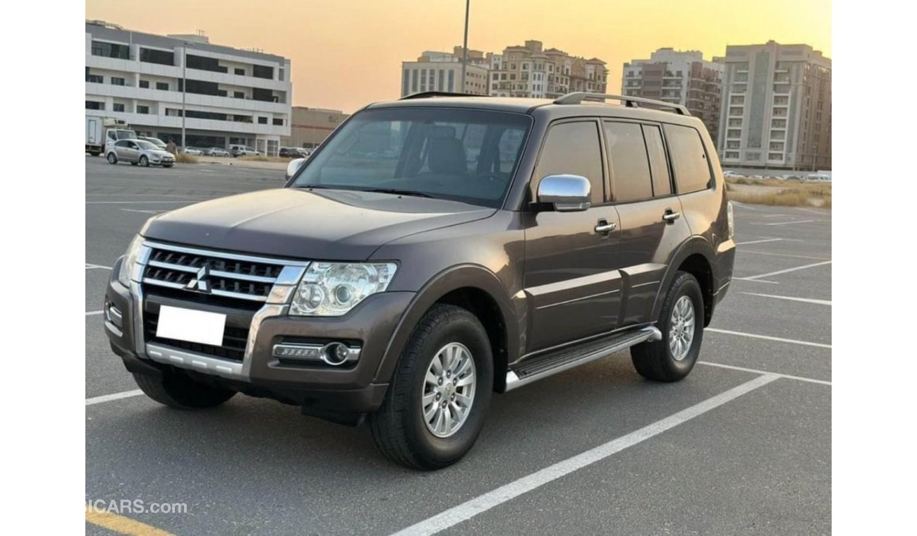 ميتسوبيشي باجيرو Mitsubishi pajero 2015 left hand drive petrol