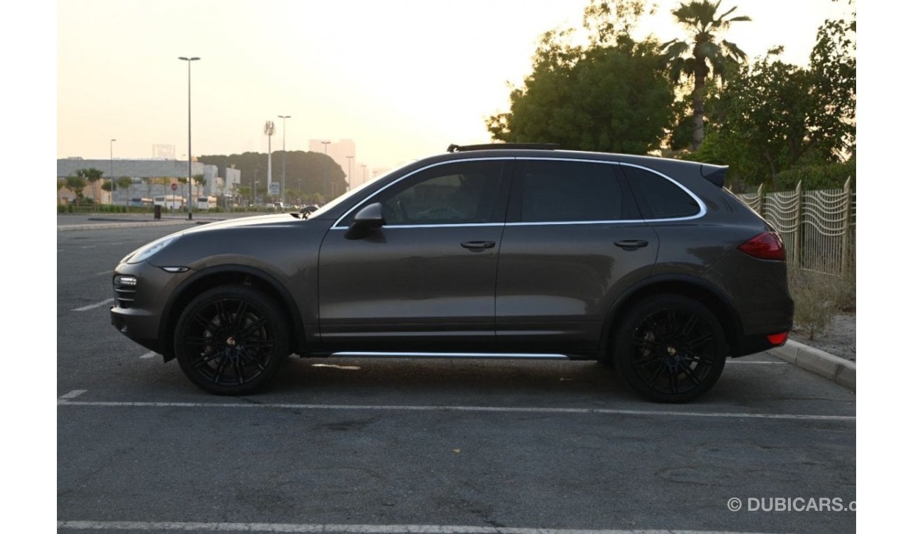 بورش كايان أس 0% DP - AGENCY MAINTAINED - PORCSHE CAYENNE S 2014 - PANAROMIC ROOF - 4.6TC V8 4WD - WELL MAINTAINED