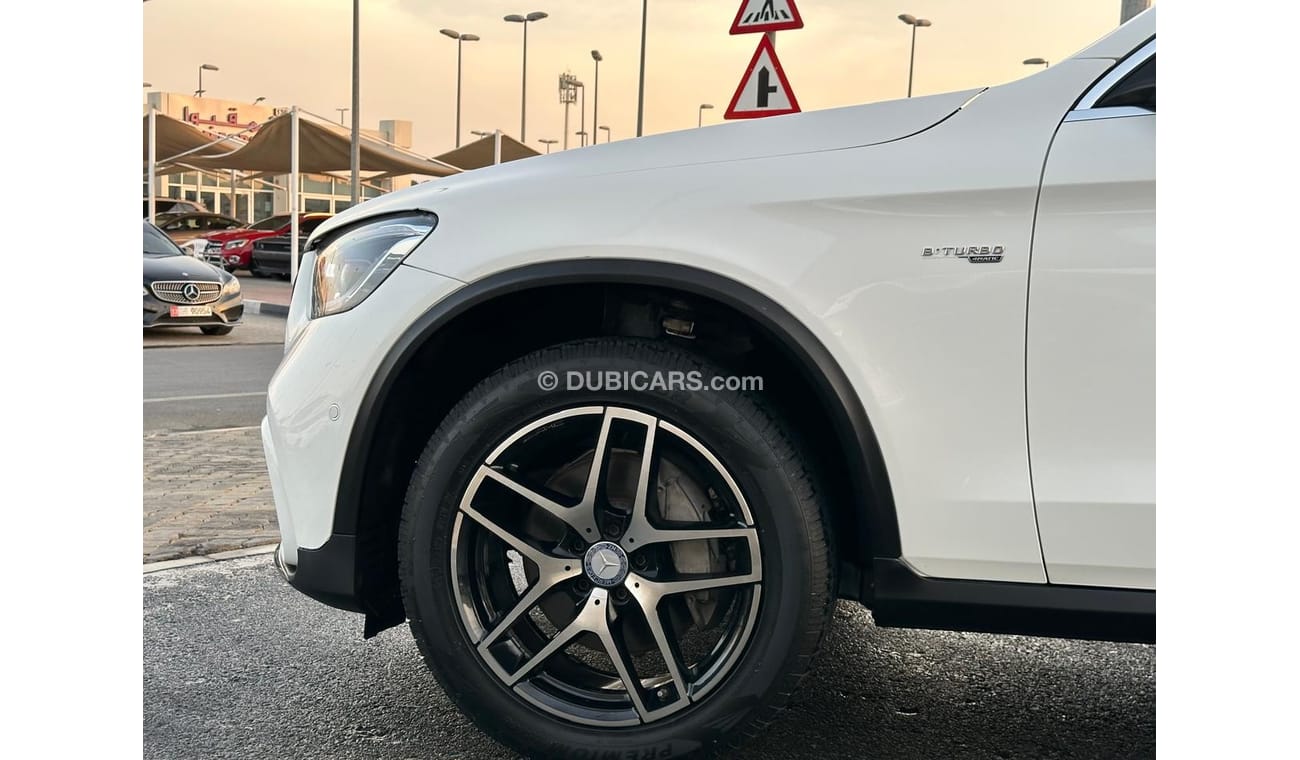 مرسيدس بنز GLC 300 Mercedes GLC 300 _American_2018_Excellent Condition _Full option