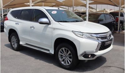 Mitsubishi Montero GLS Mid ACCIDENTS FREE - GCC - 3.0 - BASE - PERFECT CONDITION INSIDE OUT