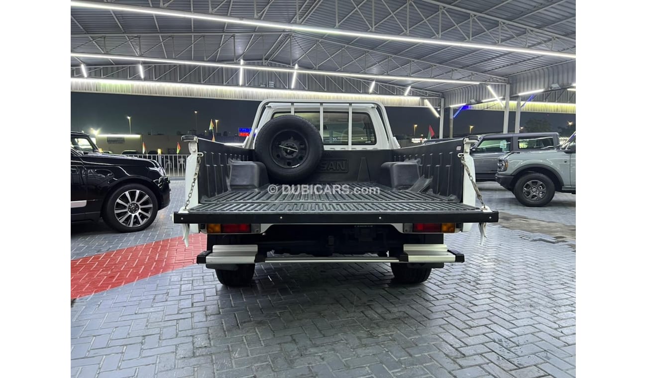 Nissan Patrol Pickup SGL Nissan patrol  pik app