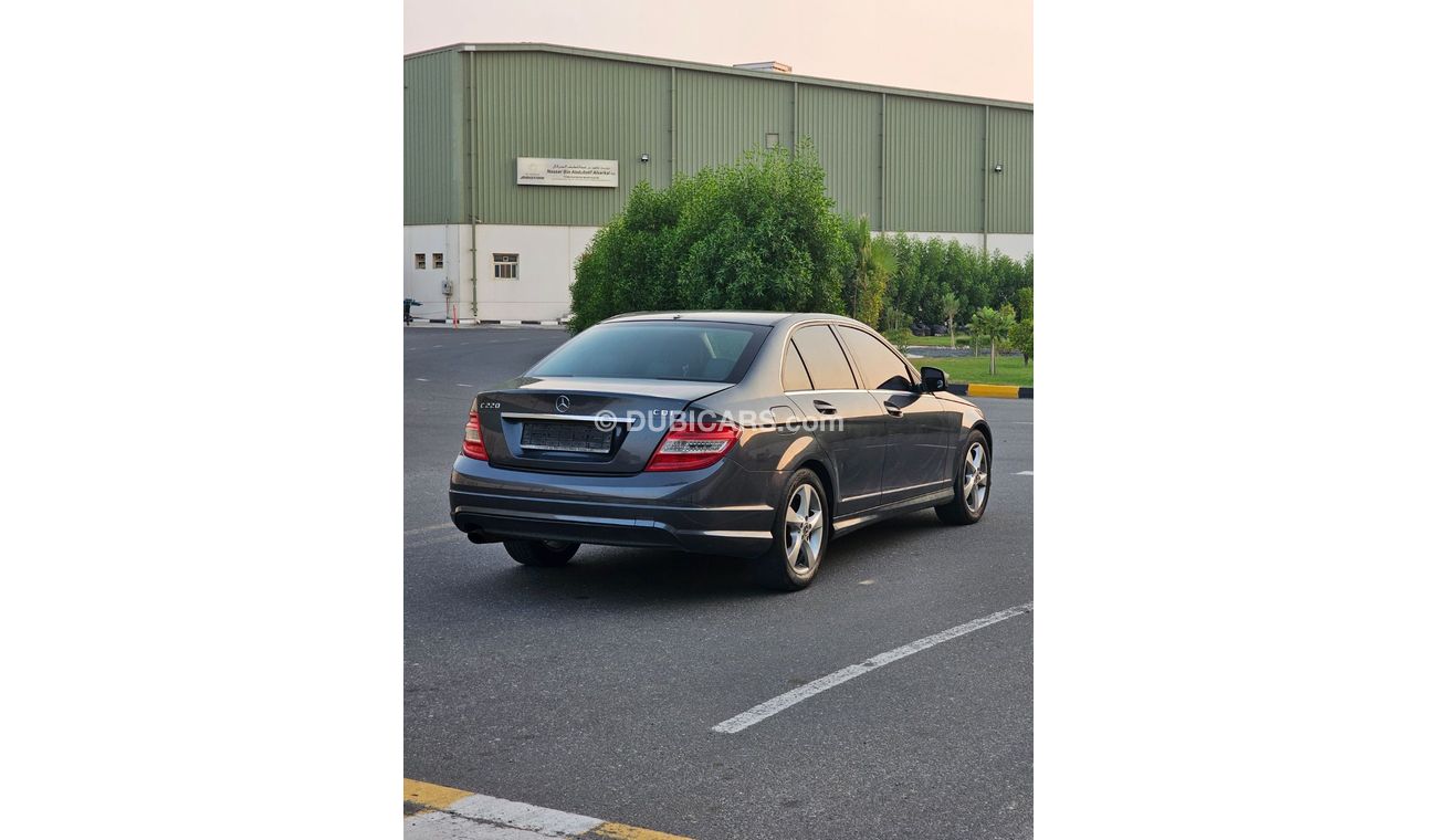 Mercedes-Benz C 220