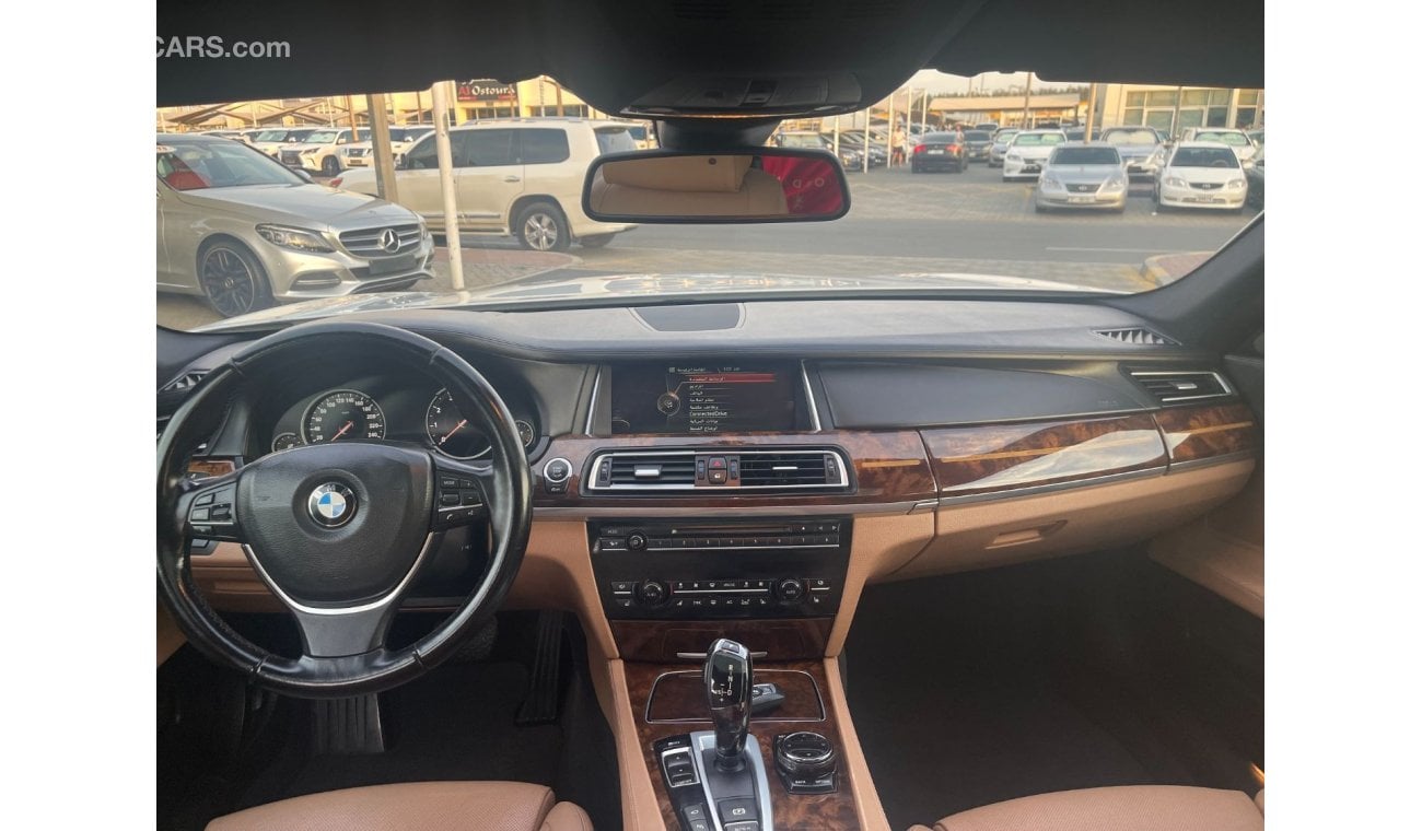 BMW 750Li Exclusive BMW 750 Li_TWIN POWER TERBO _GCC_2015_Excellent Condition _Full option