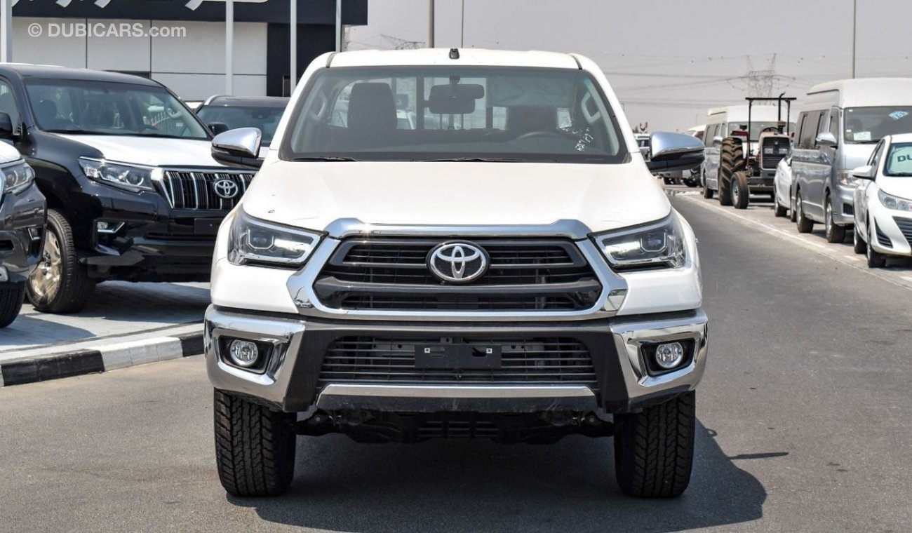 Toyota Hilux 2.7l - LED - MT - Key Start - 4wd - Alloy wheels - Climate control - Seat cooler - Multimedia steeri