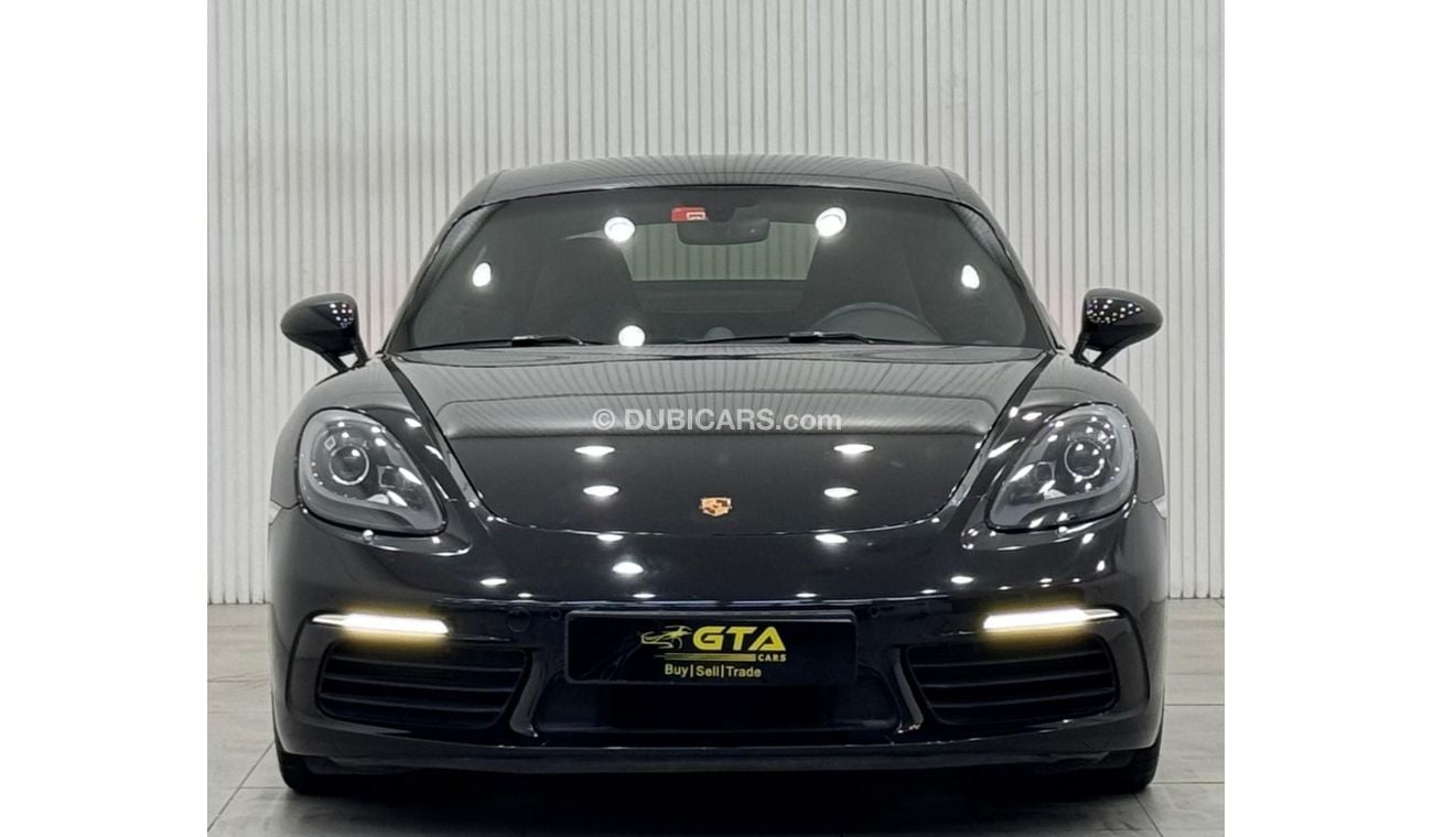 Porsche 718 Cayman Std 2.0L A/T 2017 Porsche 718 Cayman, Full Service History, Sport Chrono Package, GCC