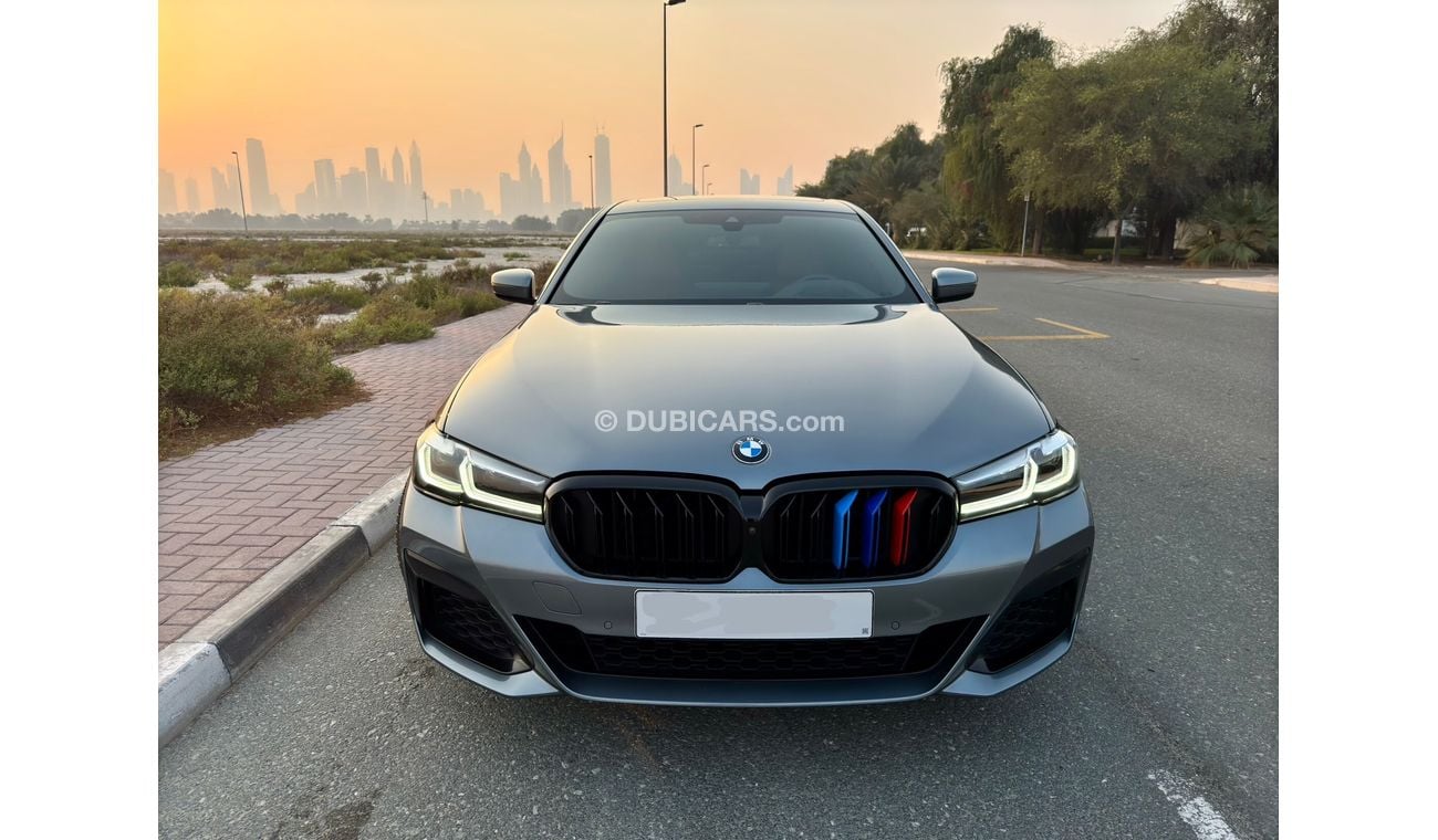 بي أم دبليو 530i BMW 530i/M Sport kit/Gcc spec/Warranty and Service contract