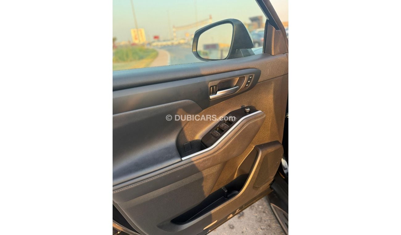 تويوتا هايلاندر Hybrid TOYOTA Highlander Bronze Edition XLE