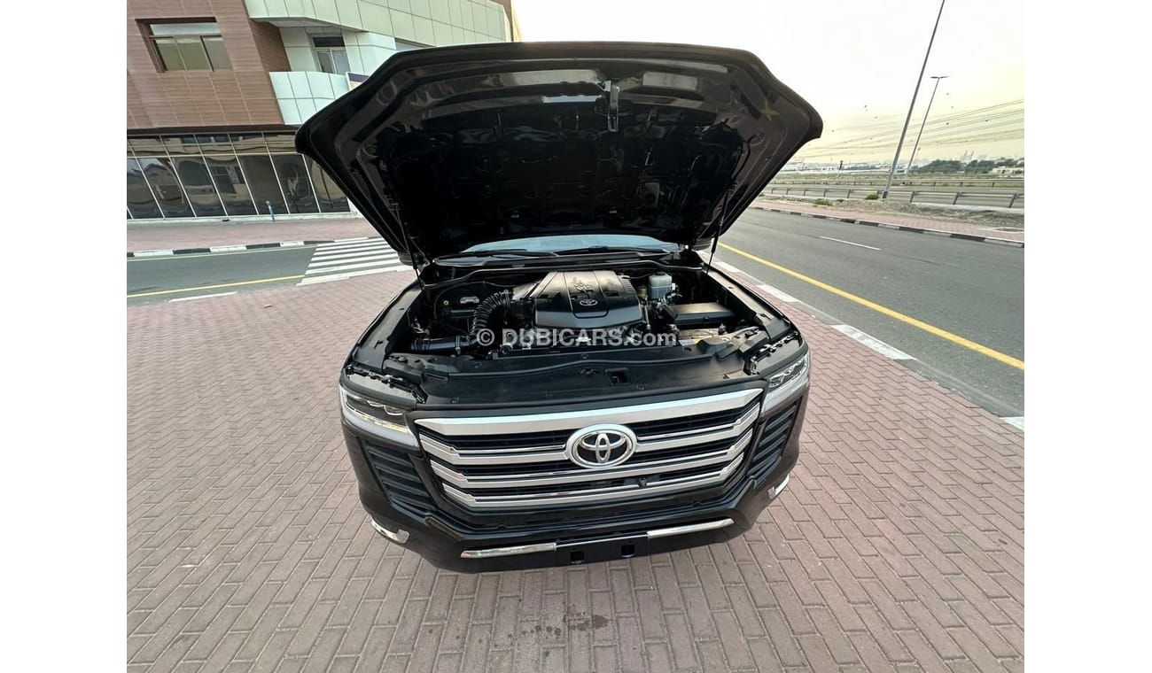 تويوتا لاند كروزر Toyota landcuriser GXR V6 2010 petrol left hand drive