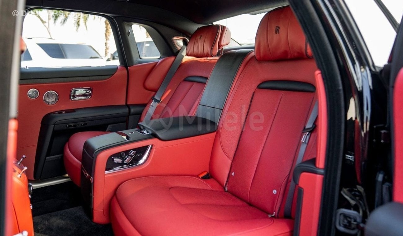 Rolls-Royce Ghost 4-SEATER VIP + STARLIGHT - WARRANTY AVAILABLE