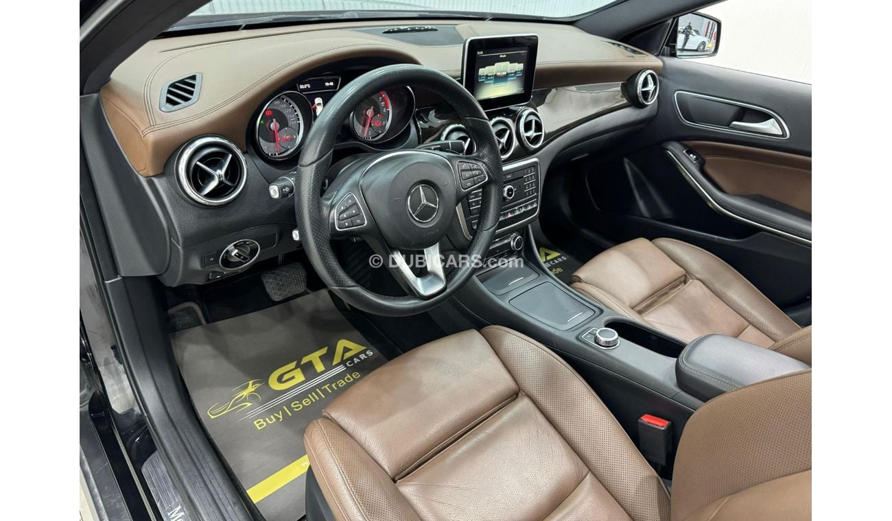 Mercedes-Benz GLA 250 Std 2.0L (211 HP)