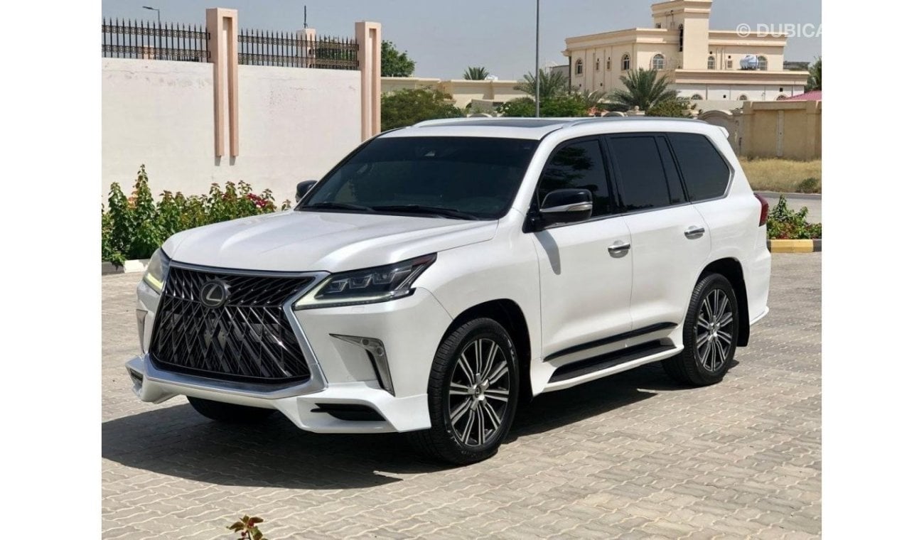 Lexus LX570 Signature Black Edition LX570 SIGNAITUR 2018 (صبغ وكاله بدون حوادث) ,Free accident ،٪؜ Original pain