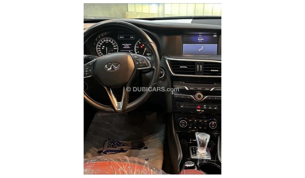 Infiniti Q30 Premium GCC