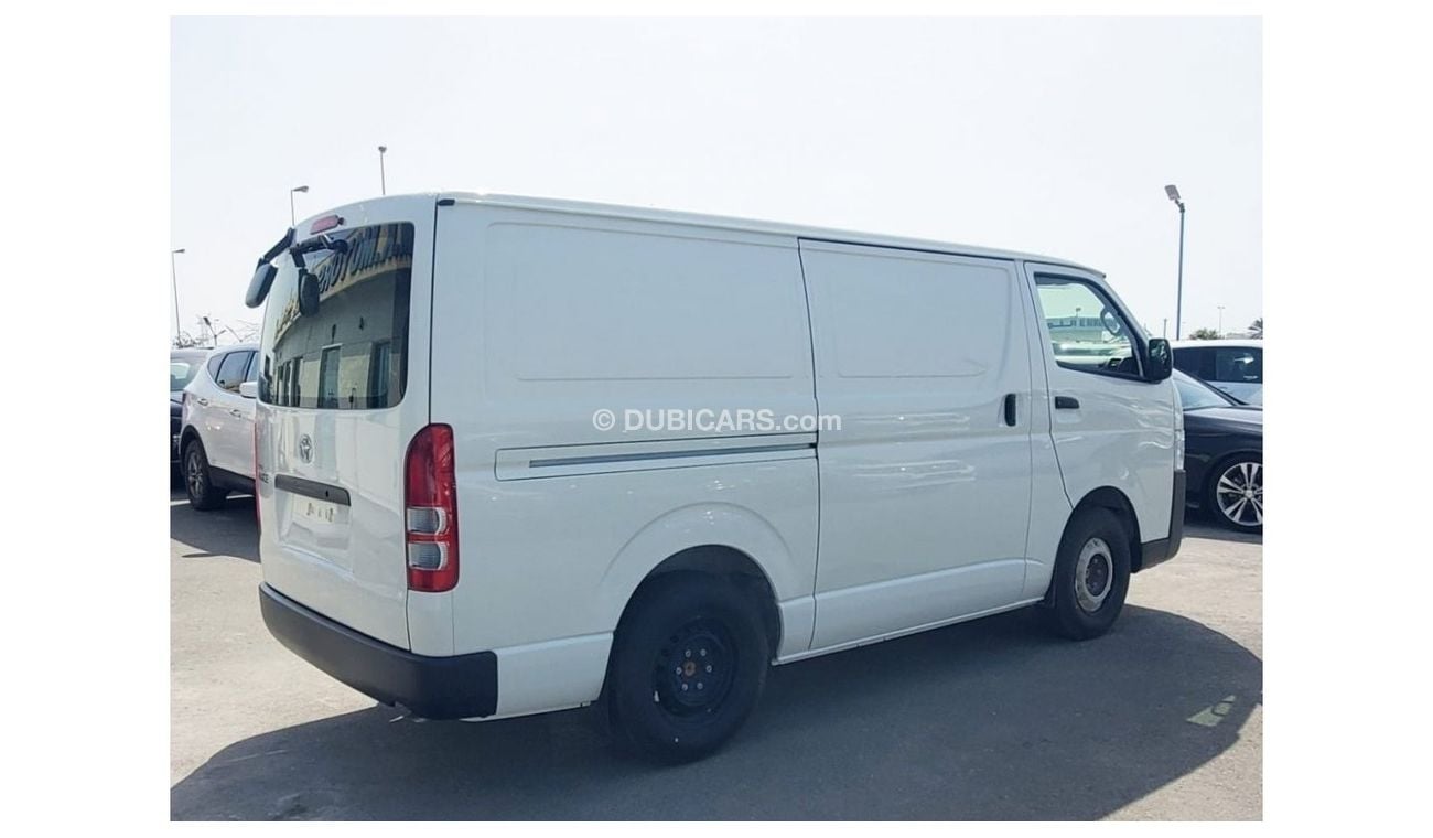 تويوتا هاياس TOYOTA HIACE CARGO VAN