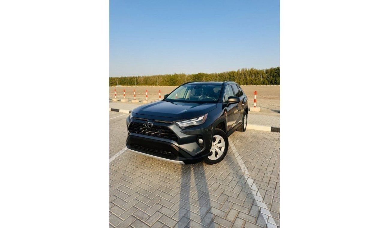 Toyota RAV4 LE USA specs