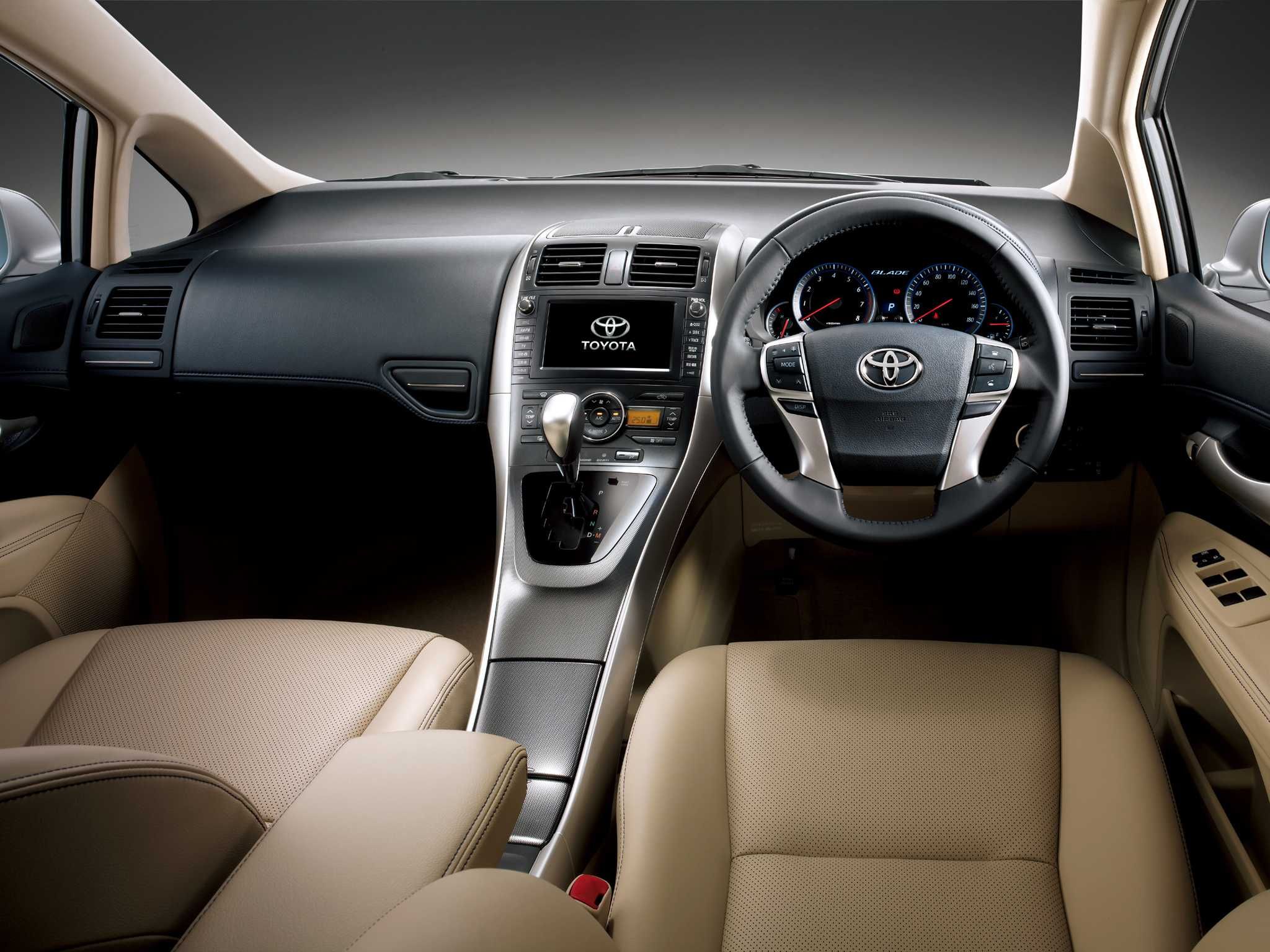 Toyota Blade interior - Cockpit