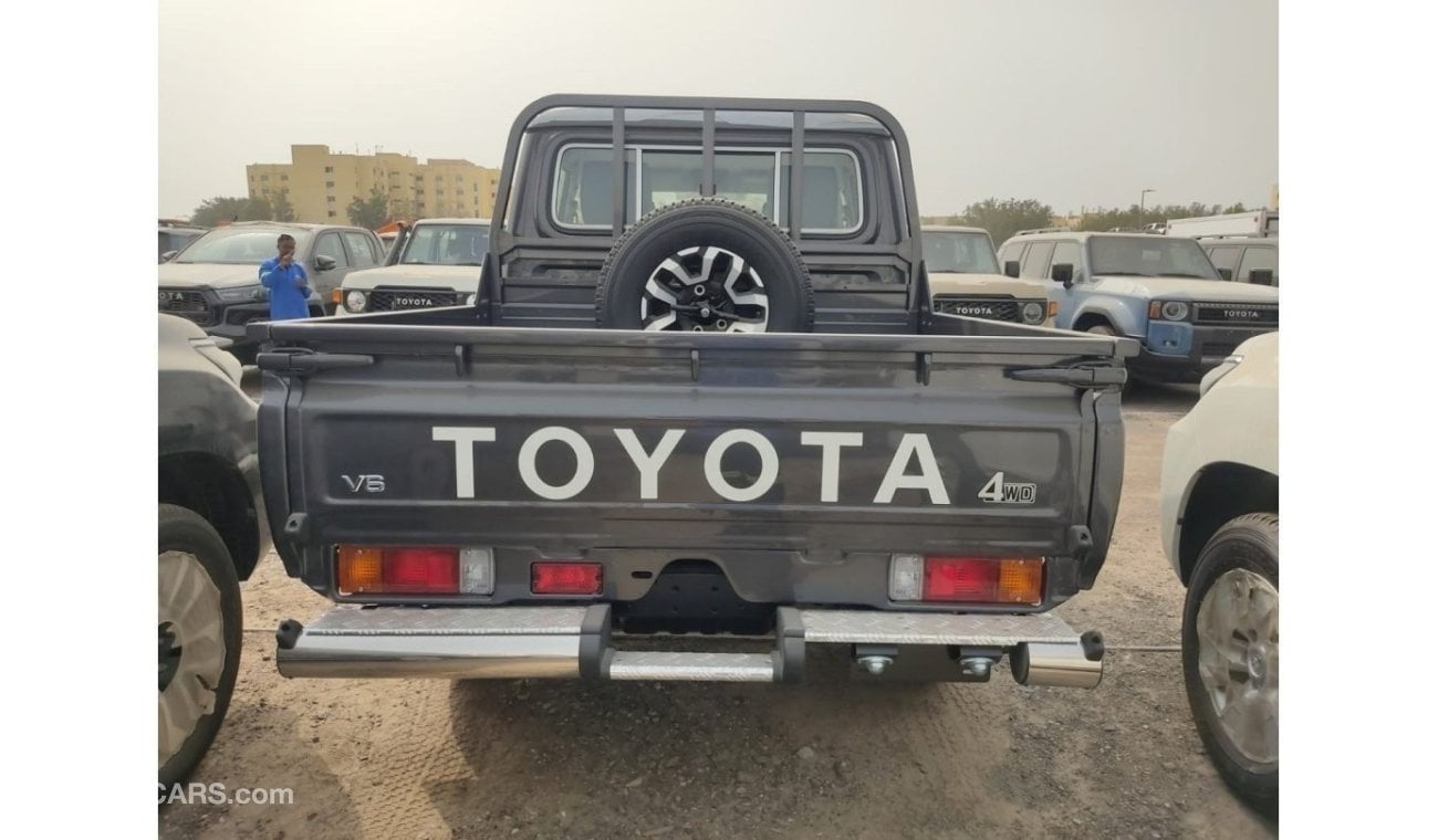 Toyota Land Cruiser Pick Up DC 4.0L PETROL V6 AUTOMATIC TRANSMISSION ( RE-EXPORT ONLY)