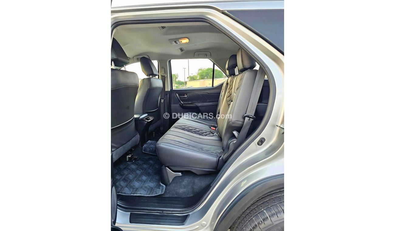 Toyota Fortuner EXR V4/ 4WD/ LEATHER SEATS/ DVD CAMERA/ LOW MILEAGE/ 1168 MONTHLY/ LOT# 90033