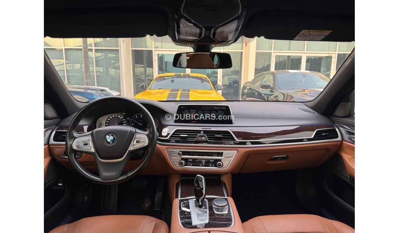 BMW 730Li Excellence Multimedia 2.0L