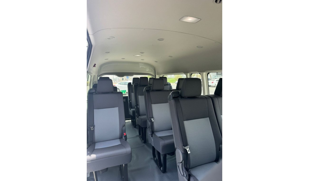 Toyota Hiace TOYOTA HIACE 3.5L V6 PETROL 13 SEATER HIGH ROOF DX AUTO