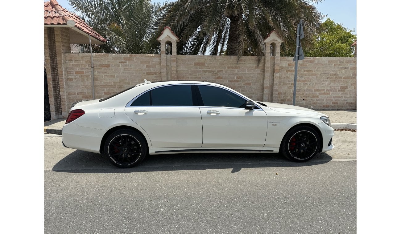 مرسيدس بنز S 550