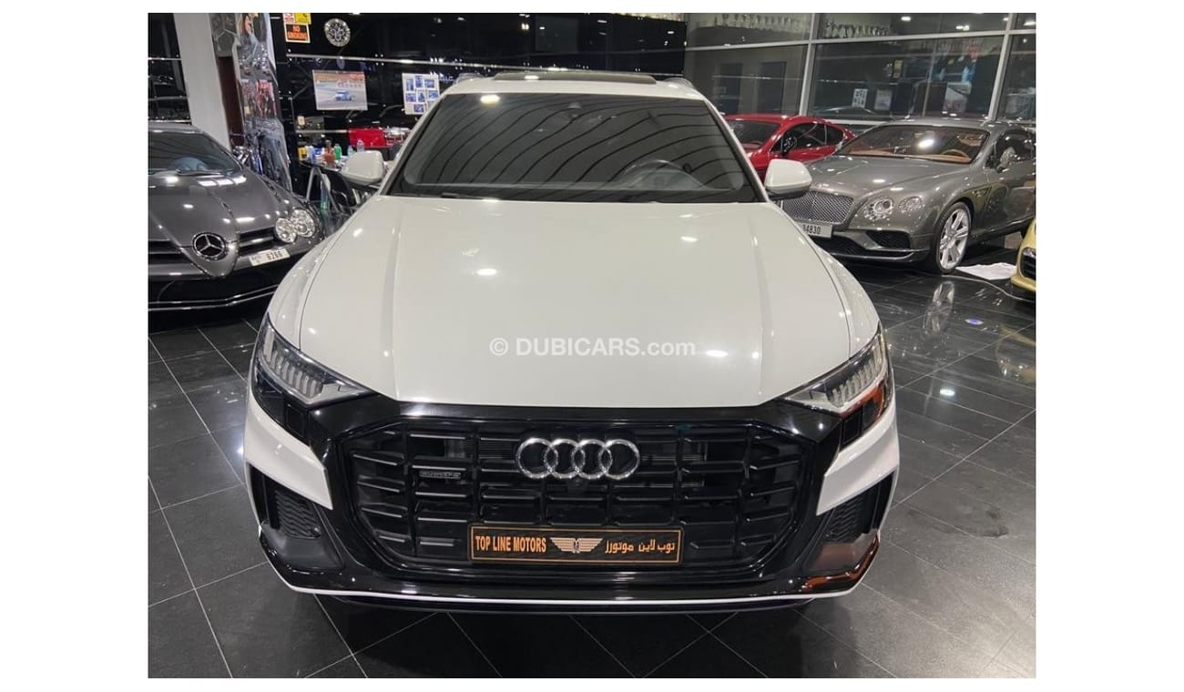 Audi Q8 S LINE