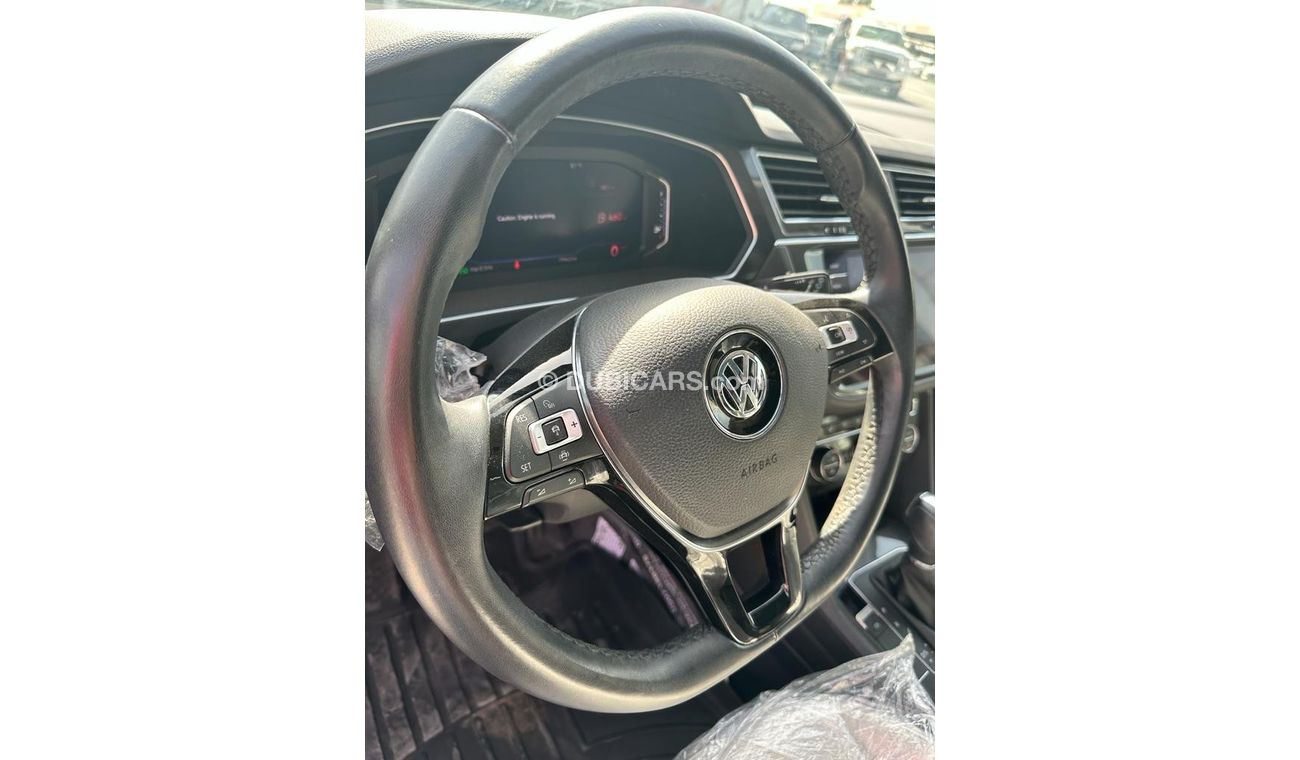 Volkswagen Tiguan SEL