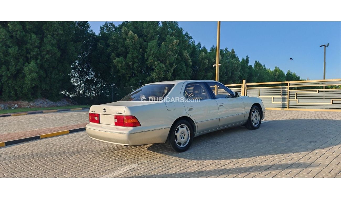 لكزس LS 400 Lexus Ls 400 Engine gear chassis body everything Very good condition car