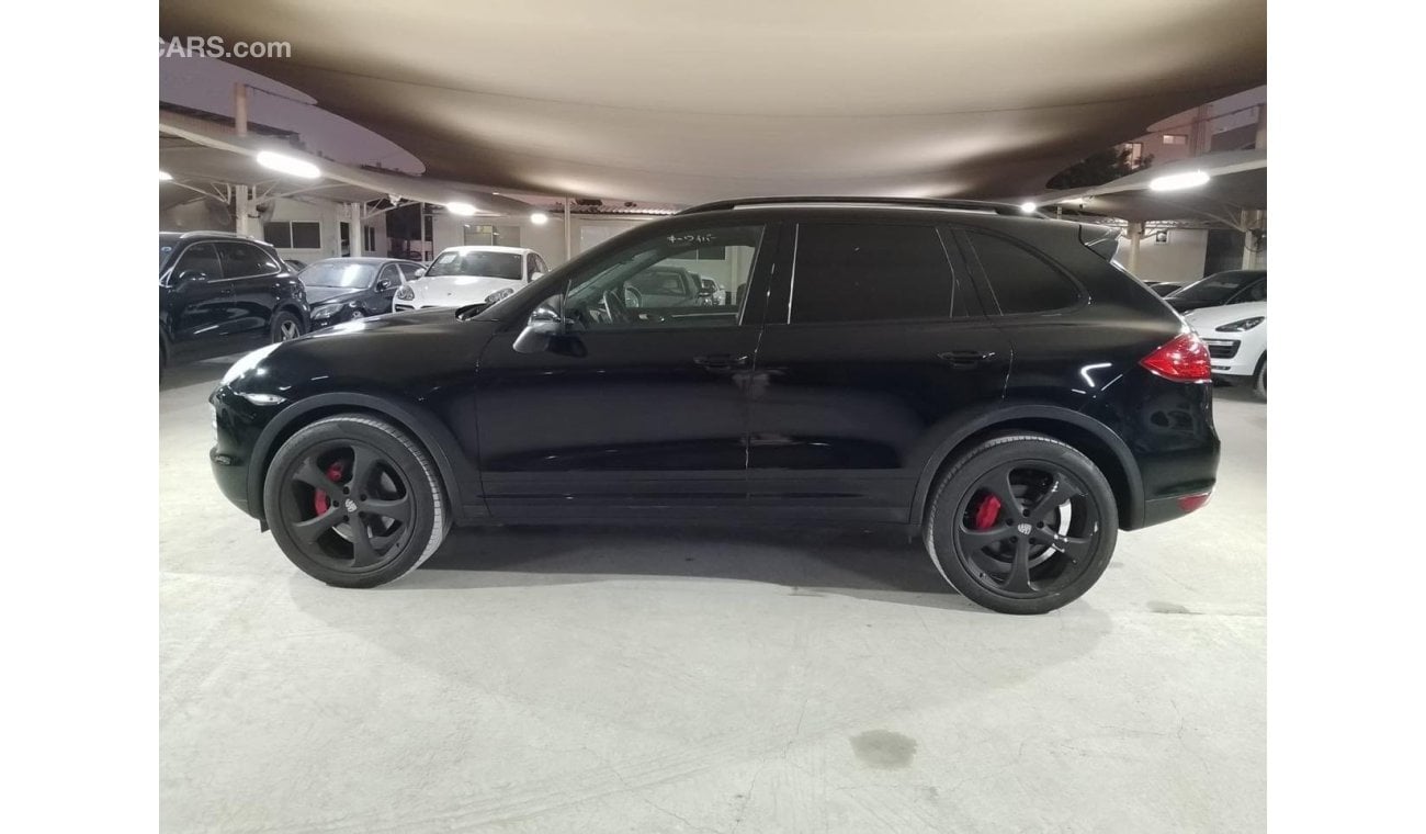 Porsche Cayenne S PORSCHE CAYENNE S 4.8L 2011, SUNROOF, ROOF RAILS AND MORE..