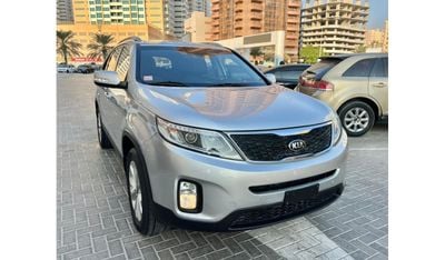 كيا سورينتو Base 2.4L AWD KIA SORENTO GCC 7 SEAT ORGINAL PAINT MODEL / 2014