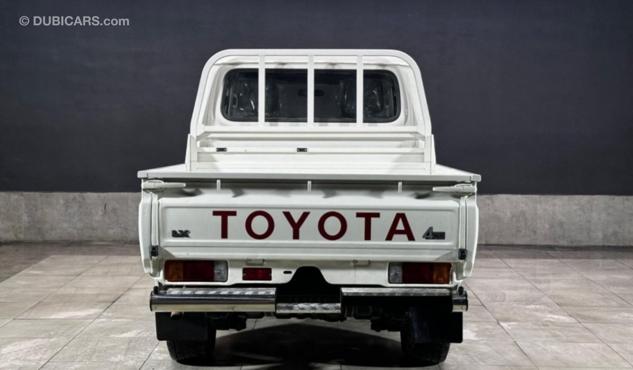 Toyota Land Cruiser Pick Up