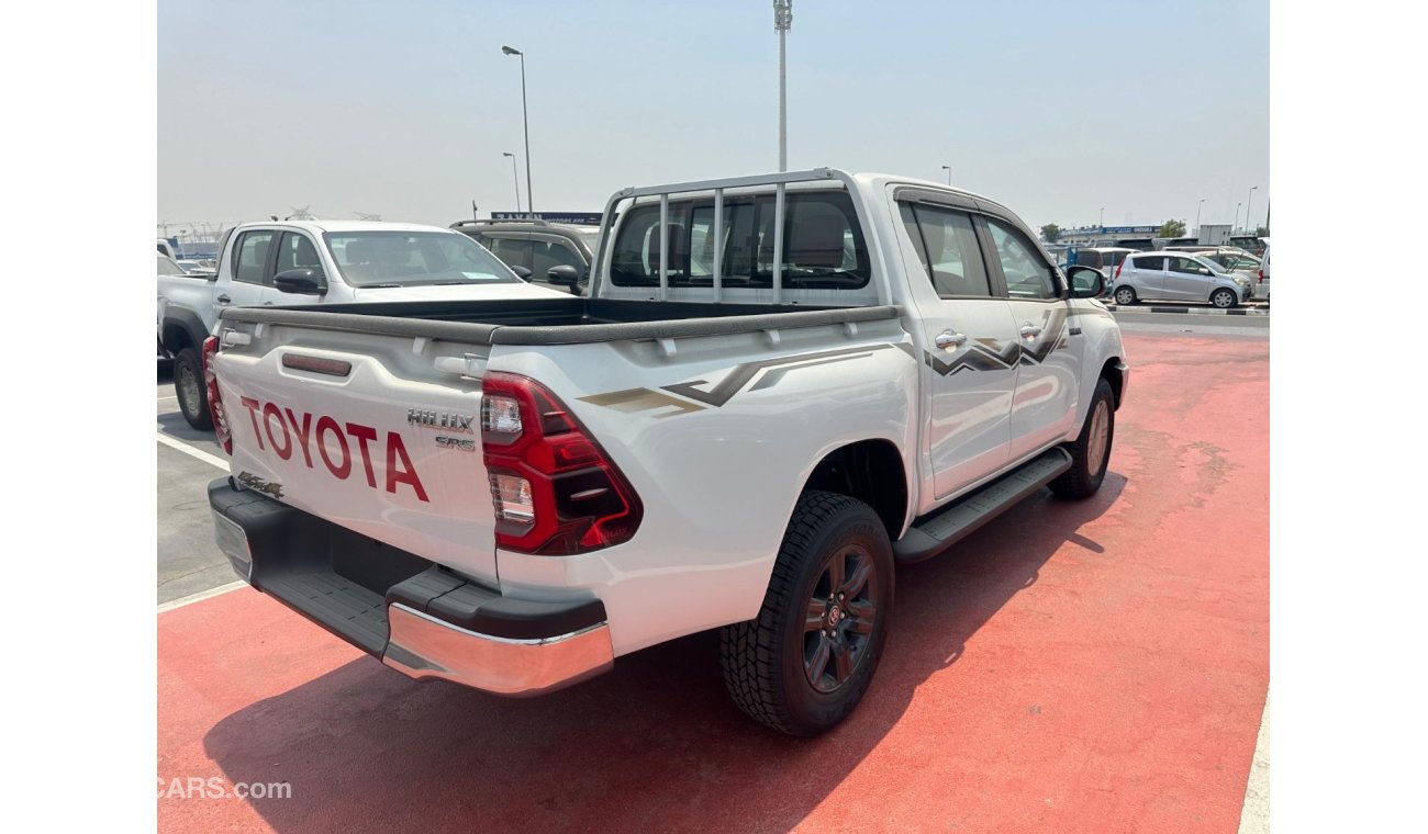 تويوتا هيلوكس TOYOTA HILUX 2.7 AT FULL OPTION 2024 WHITE WITH PUSH START