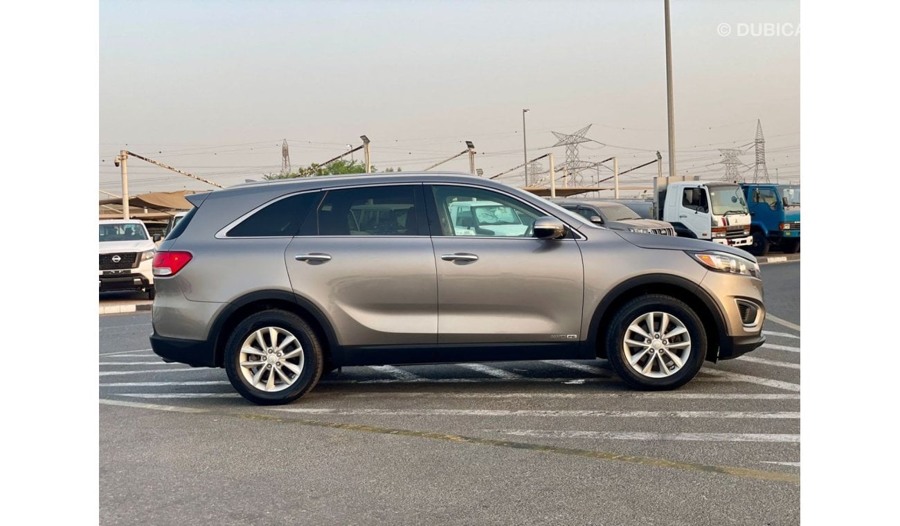 كيا سورينتو 2017 Kia Sorento LX Premium 3.3L V6 - 4x4 AWD - 7 Seater - Sensor & Rear CAM - 130,000 Mileage