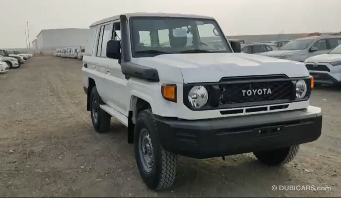 Toyota Land Cruiser Hard Top LC76 4.2L MT DIESEL 5 DOORS