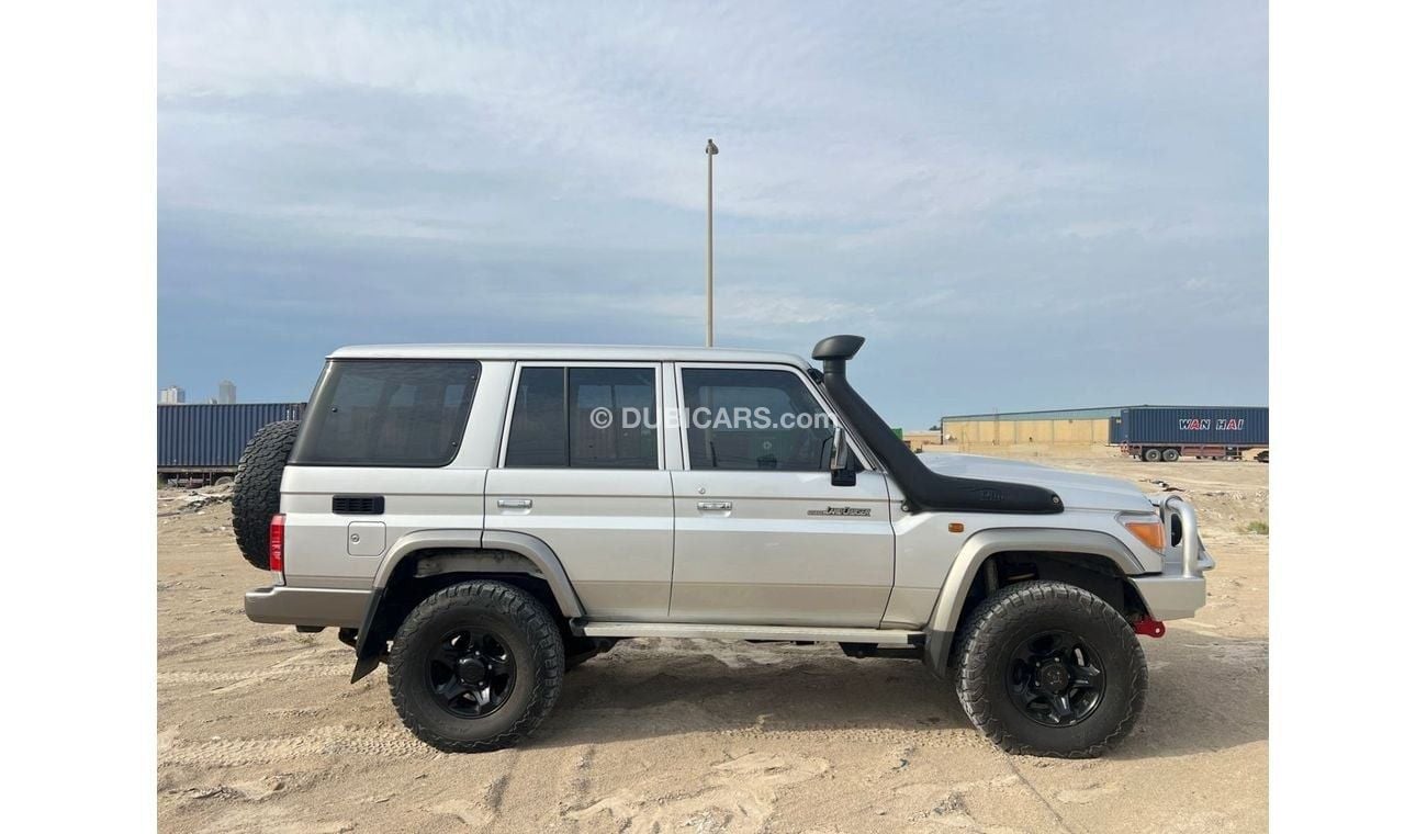 Toyota Land Cruiser Hard Top