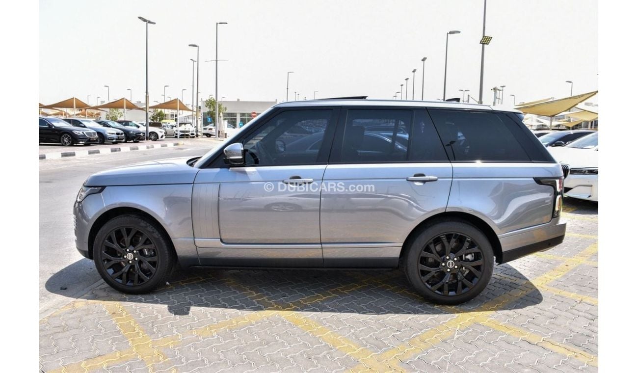 Land Rover Range Rover Range rover vouge V6 super charge  Gcc specs Model 2021 Original paint no accident